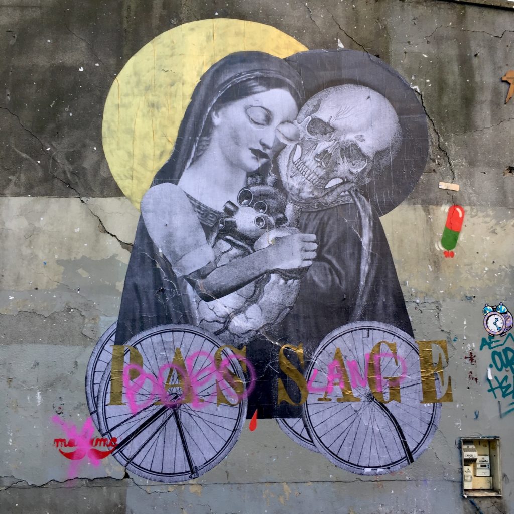 oeuvre Street Art de Madame Moustache à Paris